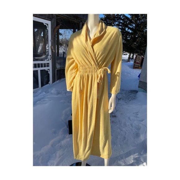Vintage 70s Georgie Girl Gold Terrycloth Robe Double Ties Smocked Waist Sz M - Picture 1 of 14